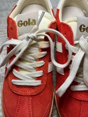 Gola BRAND *NEW WITHOUT BOX*  SIZE 6.5 BUT FITS 7